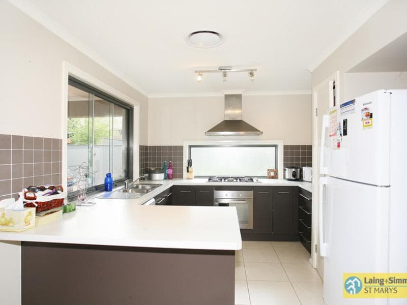 1/5																										Geary Street
														
								Port Macquarie, NSW 2444, Ropes Crossing - Image 1