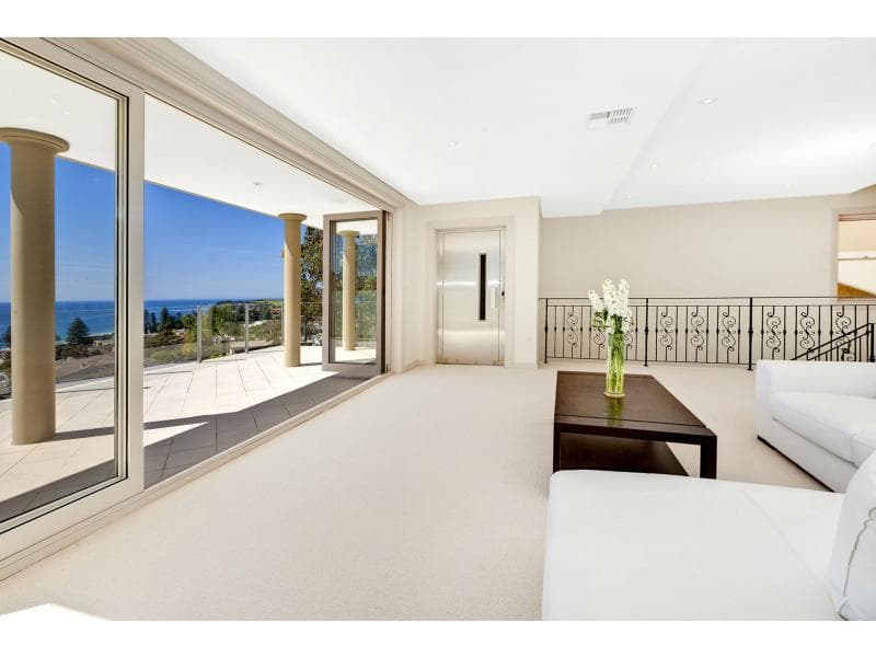 10a Graylind Close, Collaroy, Collaroy - Thumbnail 2