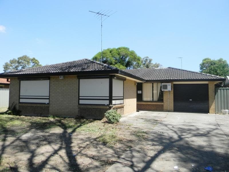 3/6																										Crisallen Street
														
								Port Macquarie, NSW 2444, Quakers Hill - Image 1