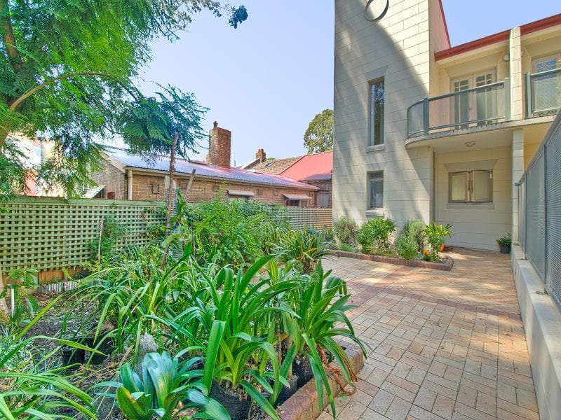 3/6																										Crisallen Street
														
								Port Macquarie, NSW 2444, Glebe - Thumbnail 2