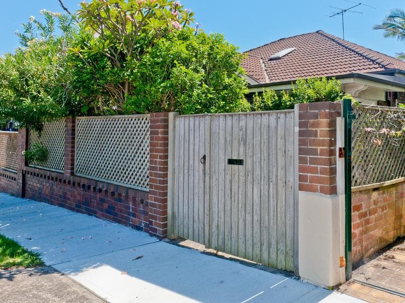 3/6																										Crisallen Street
														
								Port Macquarie, NSW 2444, Bondi Beach - Thumbnail 2
