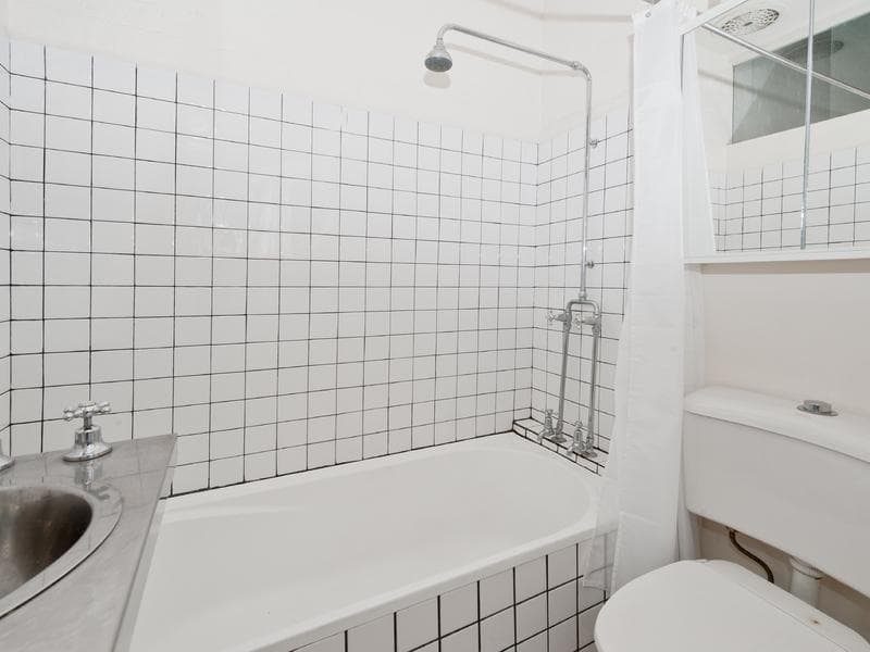 1																										Brenan St
														
								Fairfield, NSW 2165, Redfern - Thumbnail 6