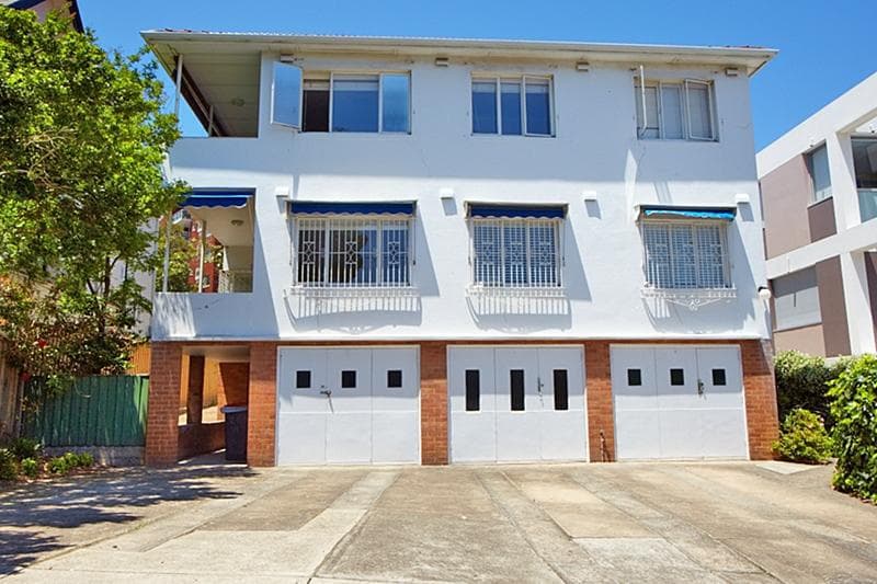 3/6																										Crisallen Street
														
								Port Macquarie, NSW 2444, Darling Point - Thumbnail 2
