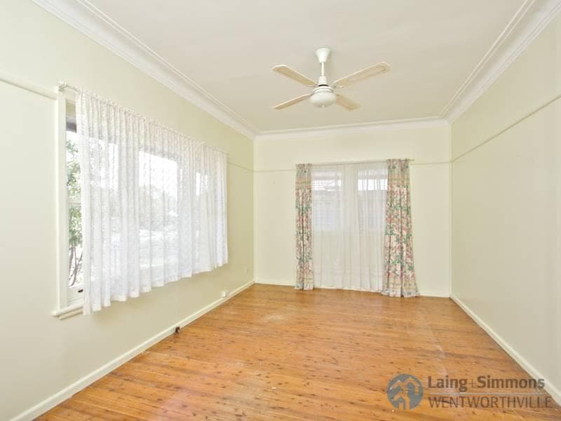 9 Merryl Avenue, Old Toongabbie, Old Toongabbie - Thumbnail 2