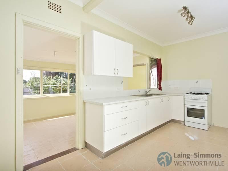 9 Merryl Avenue, Old Toongabbie, Old Toongabbie - Thumbnail 3