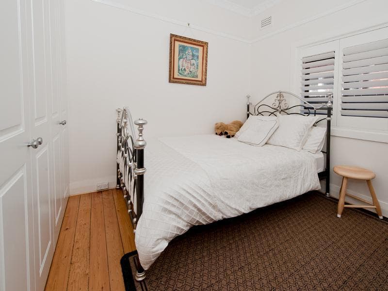 38																										Woodville Road
														
								Granville, NSW 2142, Eastlakes - Thumbnail 8