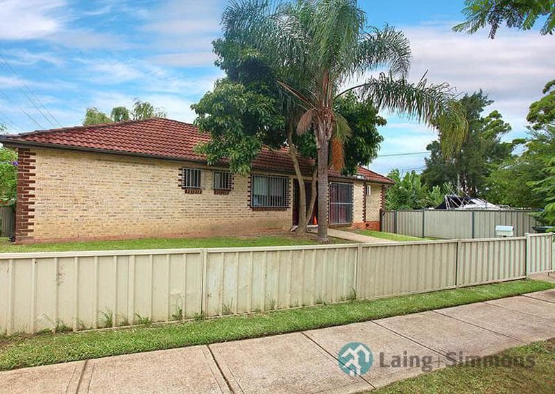 2/26a																										Darling Point Road
														
								Darling Point, NSW 2027, Granville - Image 1