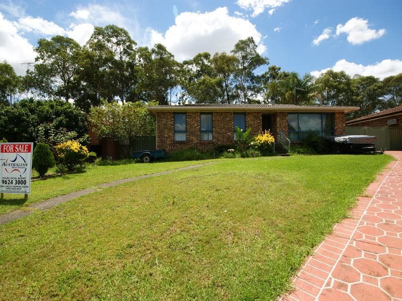 8 Morey Place, Kings Langley, Kings Langley - Image 1