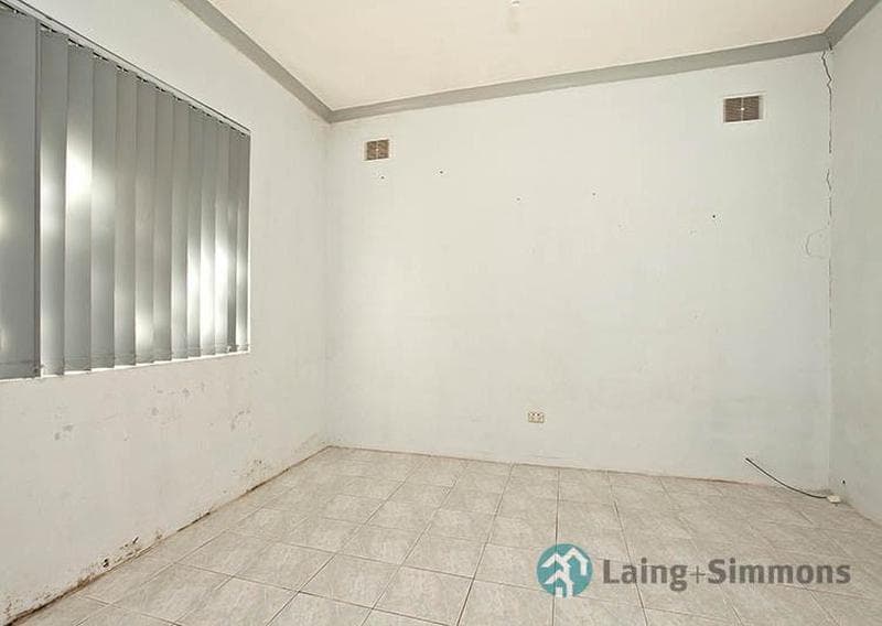 1																										Brenan St
														
								Fairfield, NSW 2165, Granville - Thumbnail 6