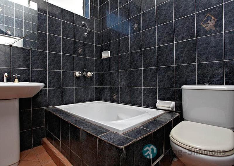 1																										Brenan St
														
								Fairfield, NSW 2165, Granville - Thumbnail 8