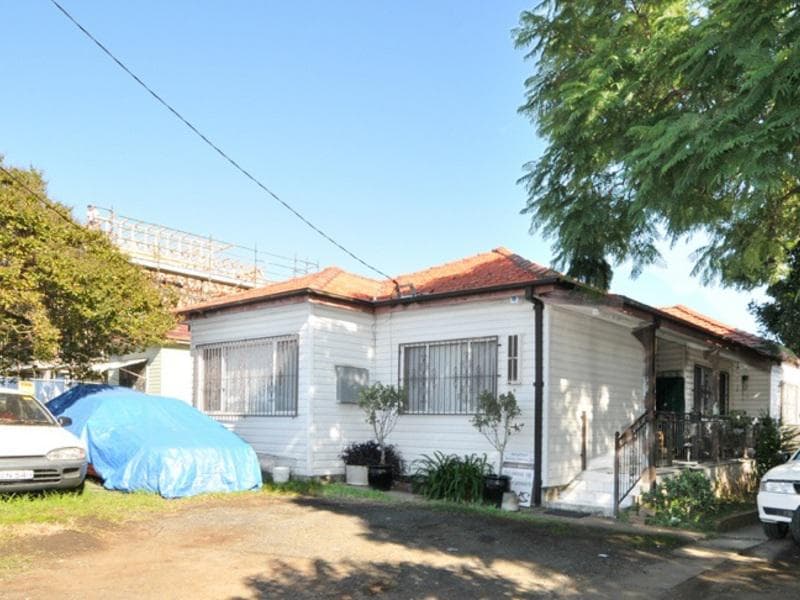 476 & 478 Woodville Road, Guildford, Guildford - Thumbnail 2