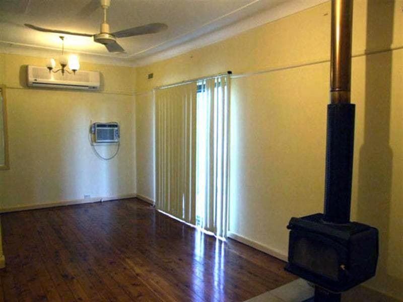 7																										Hathaway Rd
														
								Lalor Park, NSW 2147, Blacktown - Thumbnail 3