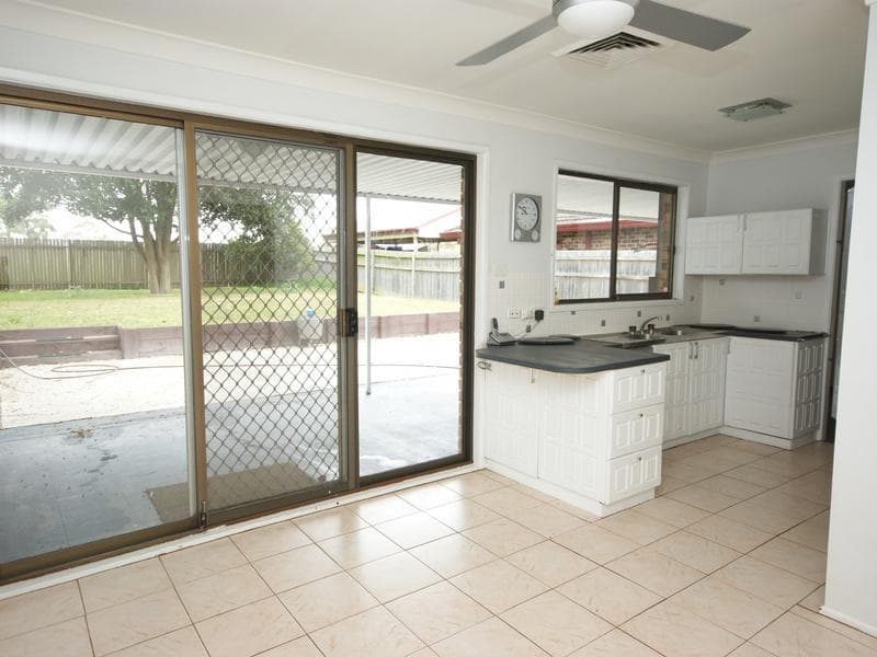 3 Hartam Street, Kings Langley, Kings Langley - Thumbnail 3