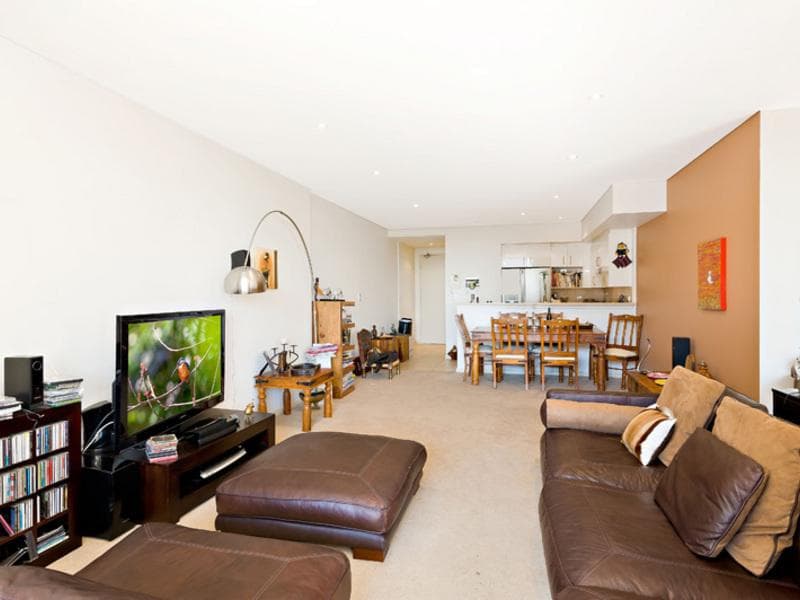 1																										Brenan St
														
								Fairfield, NSW 2165, Mascot - Thumbnail 4
