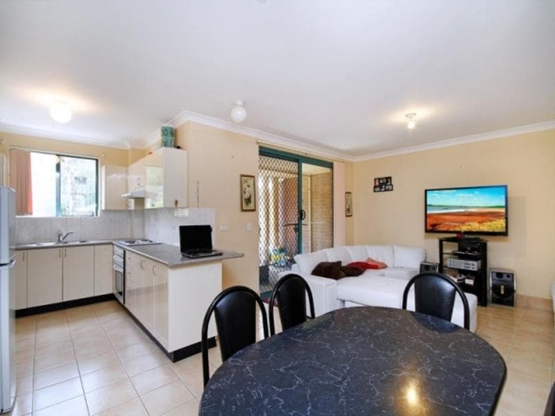 2/6-8 Paton Street, Merrylands, Merrylands - Thumbnail 3