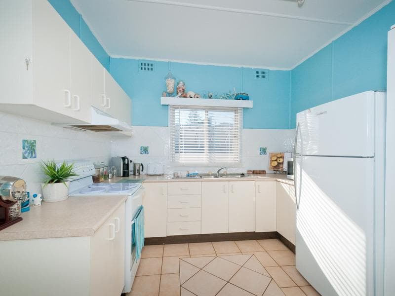 27 Granite Street, Port Macquarie, Port Macquarie - Thumbnail 2