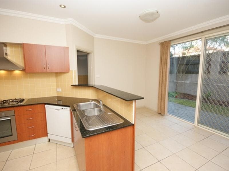 20/11 Harrington Avenue, Castle Hill, Castle Hill - Thumbnail 2
