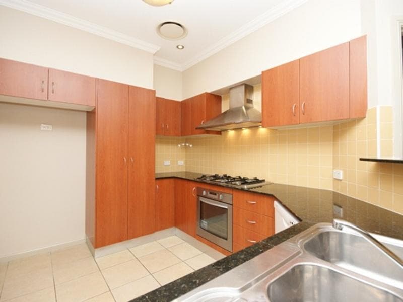 20/11 Harrington Avenue, Castle Hill, Castle Hill - Thumbnail 3