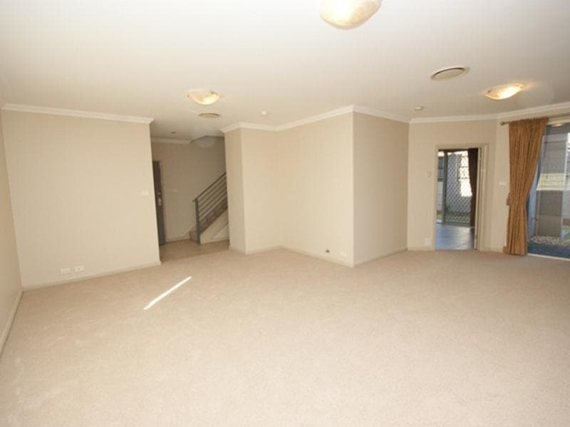 20/11 Harrington Avenue, Castle Hill, Castle Hill - Thumbnail 5