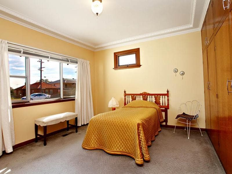 13 Hawkesbury Road, Westmead, Westmead - Thumbnail 4