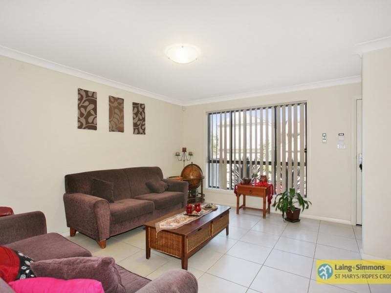 34 Woolls Crescent, Ropes Crossing, Ropes Crossing - Thumbnail 2