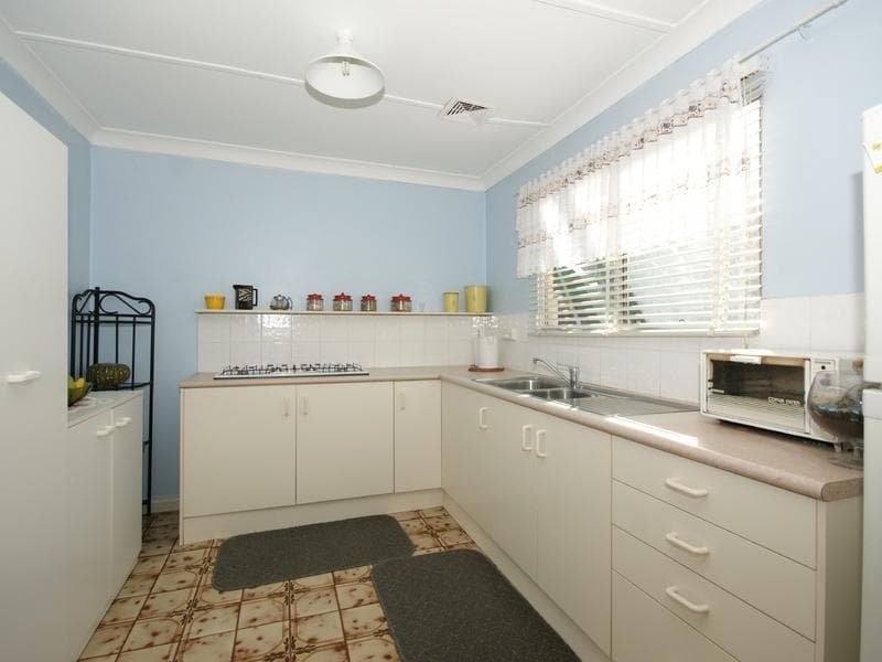 7/13																										Lincoln Road
														
								Port Macquarie, NSW 2444, Blacktown - Thumbnail 4
