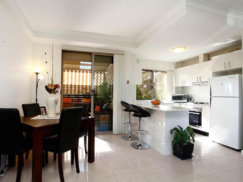 4/546 - 556 Woodville Road, Guildford, Guildford - Thumbnail 2