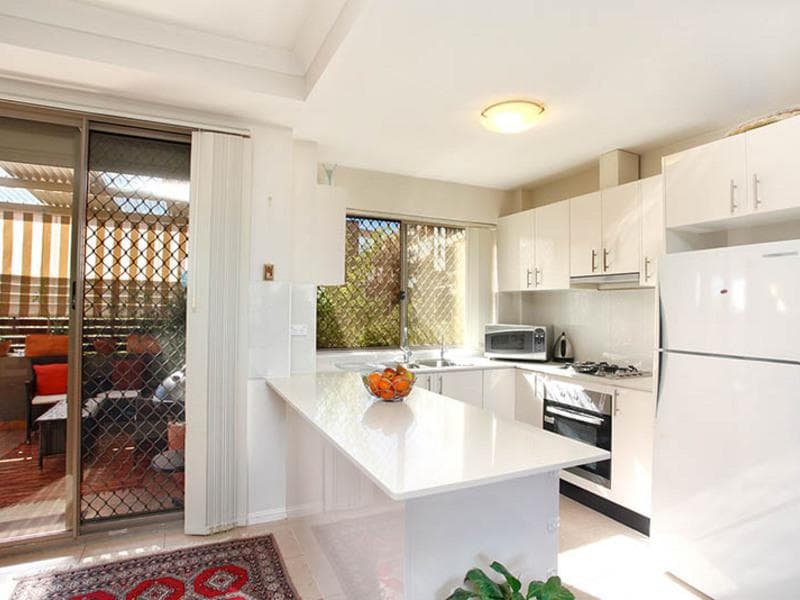 4/546 - 556 Woodville Road, Guildford, Guildford - Thumbnail 3