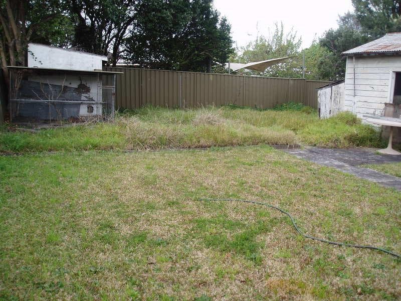 8 Henderson Street, Merrylands, Merrylands - Thumbnail 3
