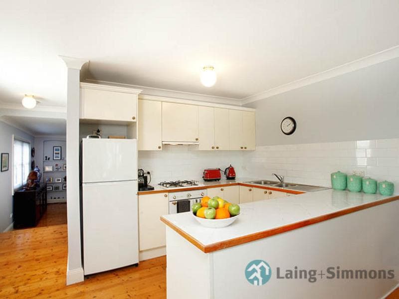 22 Spring Garden Street, Granville, Granville - Thumbnail 4
