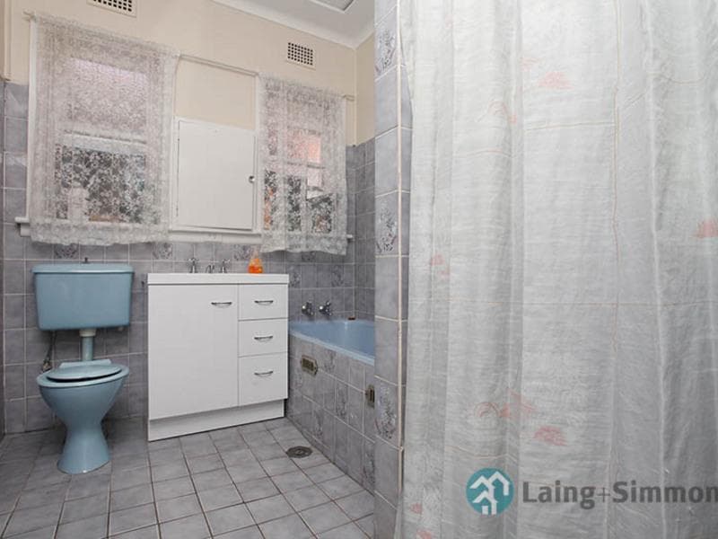 8/113-117																										Duncan Street
														
								Maroubra, NSW 2035, Canley Vale - Thumbnail 8