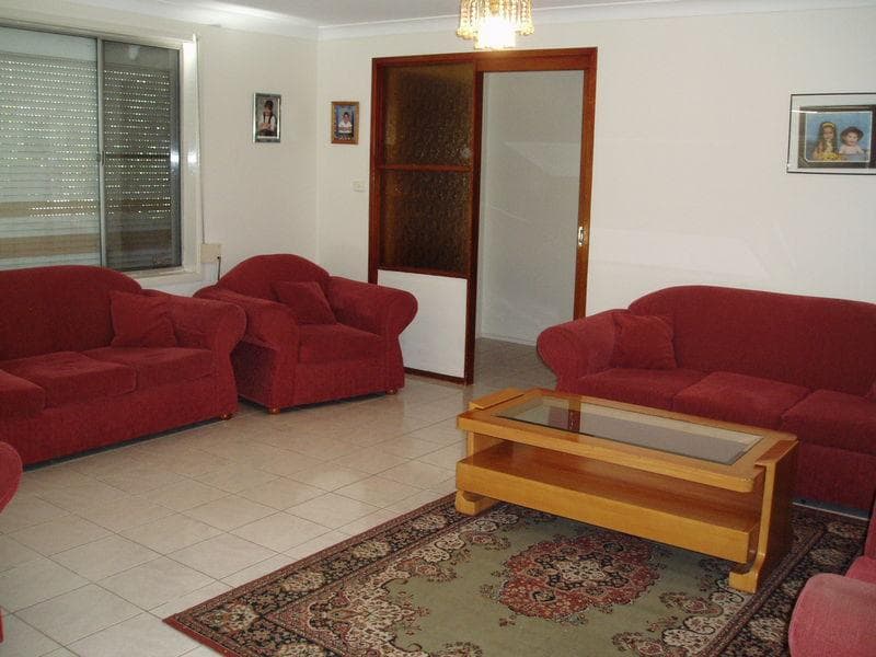 514 Woodville Road, Guildford, Guildford - Thumbnail 2