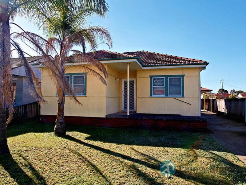 2/328																										Clovelly Road
														
								Clovelly, NSW 2031, Canley Heights - Image 1