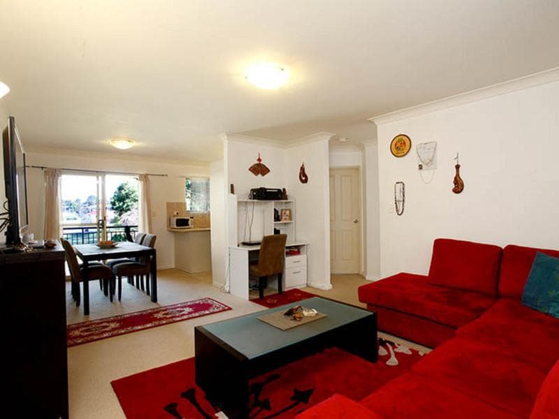 11/8 - 10 Newman Street, Merrylands, Merrylands - Thumbnail 2