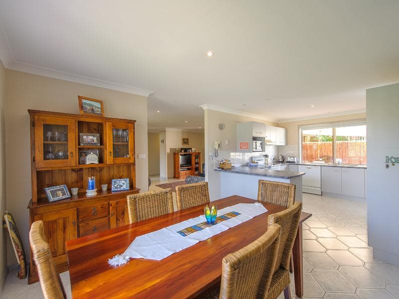 2/11 Newmarket Grove, Port Macquarie, Port Macquarie - Thumbnail 2