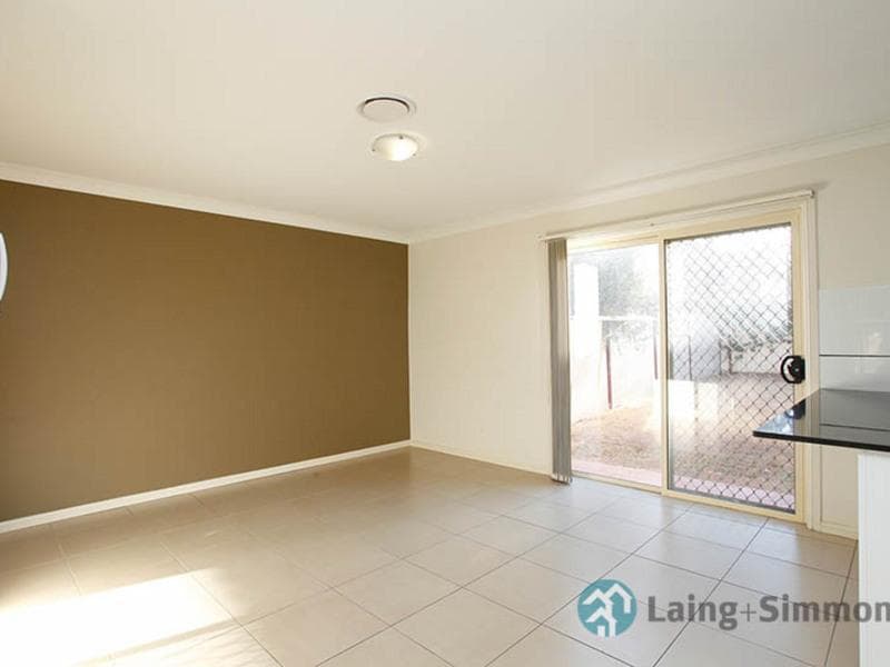8/113-117																										Duncan Street
														
								Maroubra, NSW 2035, Rooty Hill - Thumbnail 3