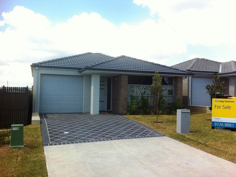 10/33																										Everard Street
														
								Port Macquarie, NSW 2444, Request - Image 1