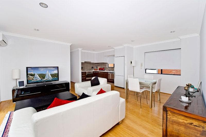 6/8 Moore Street, Bondi, Bondi - Image 1