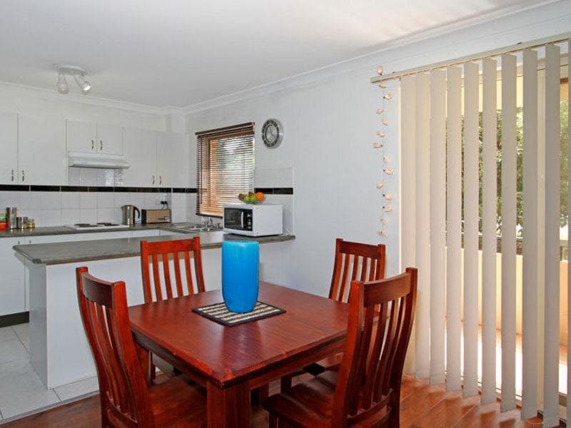 3/494-496 President Avenue, Kirrawee, Kirrawee - Thumbnail 3
