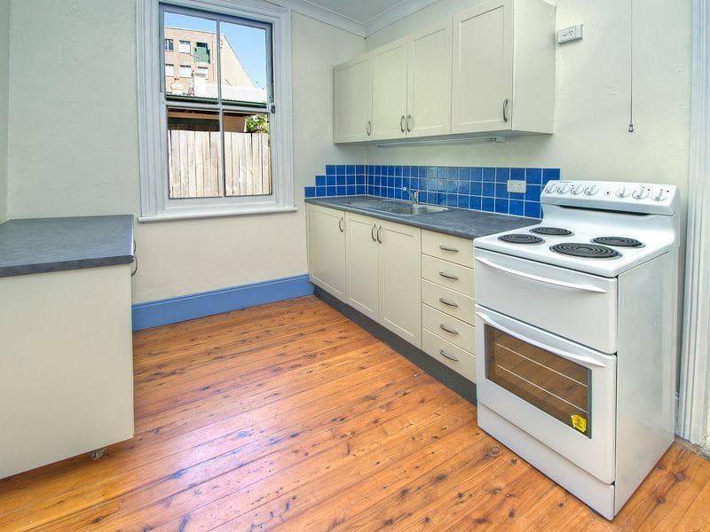 8/113-117																										Duncan Street
														
								Maroubra, NSW 2035, Forest Lodge - Thumbnail 5