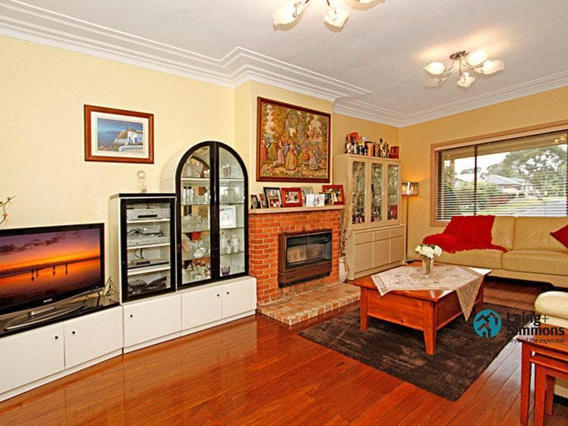 7/13																										Lincoln Road
														
								Port Macquarie, NSW 2444, Gymea - Image 1