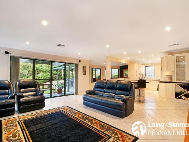 11 Lynwood Close, Pennant Hills, Pennant Hills - Thumbnail 2