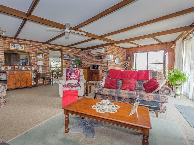 2 Parklands Avenue, Port Macquarie, Port Macquarie - Thumbnail 4