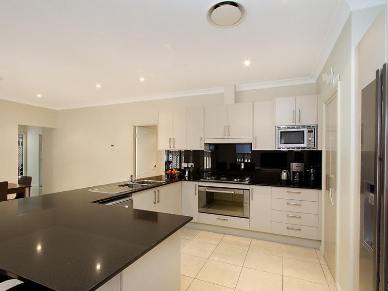 9 Eider Street, The Ponds, The Ponds - Thumbnail 3