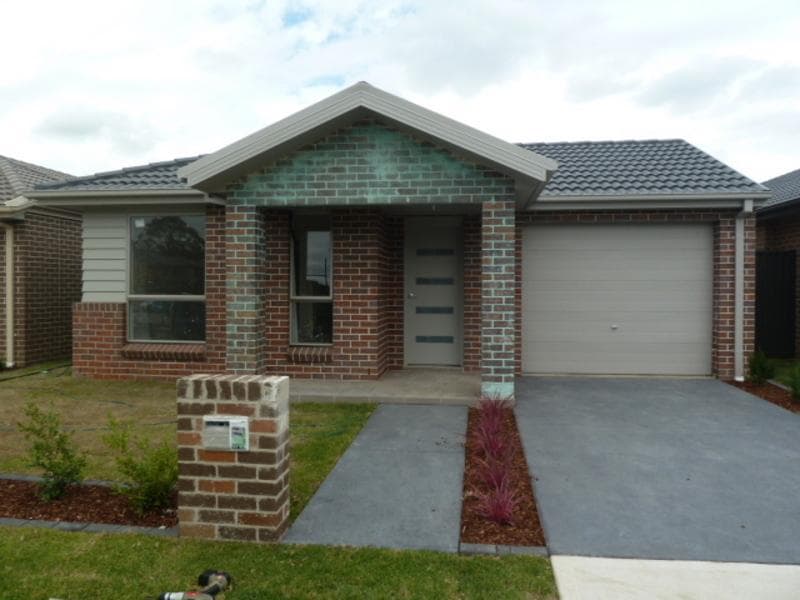 7/13																										Lincoln Road
														
								Port Macquarie, NSW 2444, Ropes Crossing - Image 1