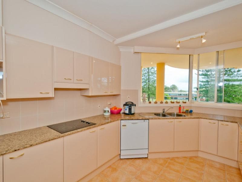 4/30 Burrawan Street, Port Macquarie, Port Macquarie - Thumbnail 4