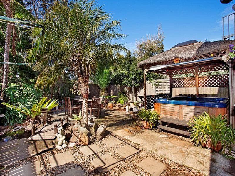 3/13																										Manning Road
														
								Double Bay, NSW 2028, North Curl Curl - Thumbnail 3