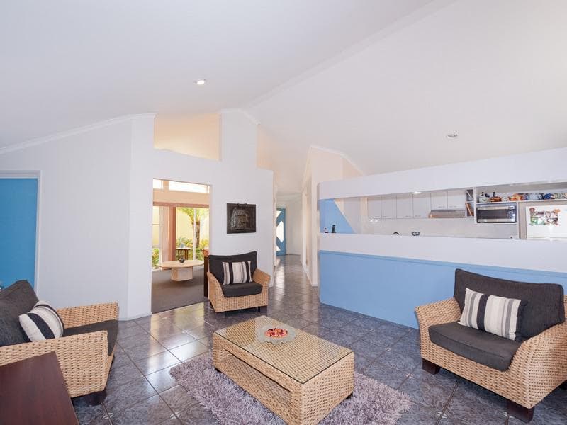 3/13																										Manning Road
														
								Double Bay, NSW 2028, Port Macquarie - Thumbnail 4