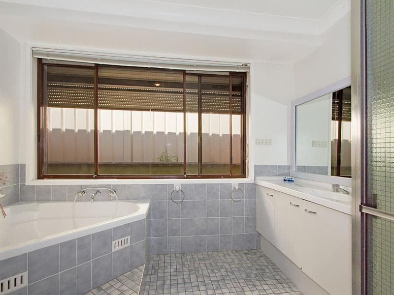90 Farnham Road, Quakers Hill, Quakers Hill - Thumbnail 4