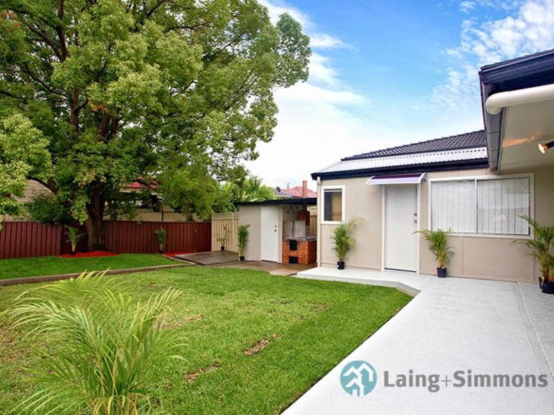 7/13																										Lincoln Road
														
								Port Macquarie, NSW 2444, Granville - Thumbnail 3